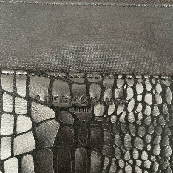 Leibeskind navy blue wrist purse - Picture 3 of 11